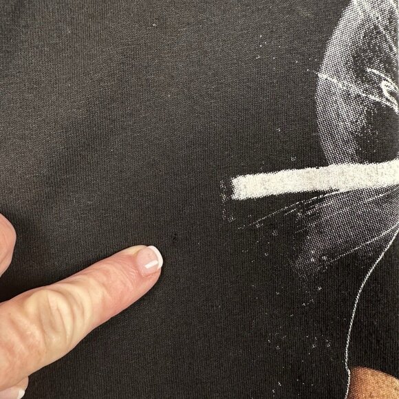 Roger Waters Us + Them Shirt Adult Medium 2017 Tour Concert Pink Floyd Black - Picture 3 of 7